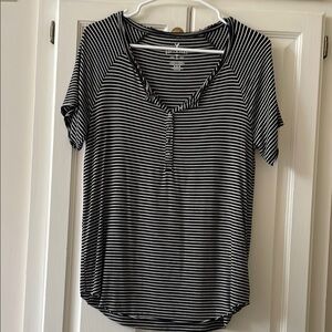 American Eagle Outfitters Black and White Polo T-Shirt Relaxed Fit